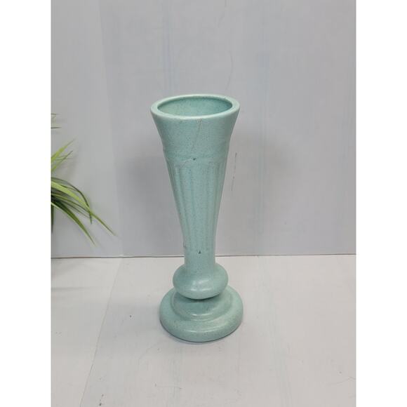 Vintage Haeger Pottery Vase Mint Green Speckled Tall  (Hairline) - Picture 1 of 4